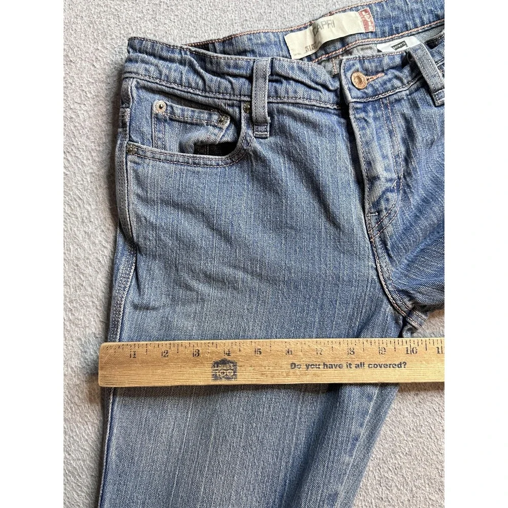 VTG Levi's 515 Capri Jeans‎ Womens 10 Blue Medium Wash Stretch Denim Embroidered